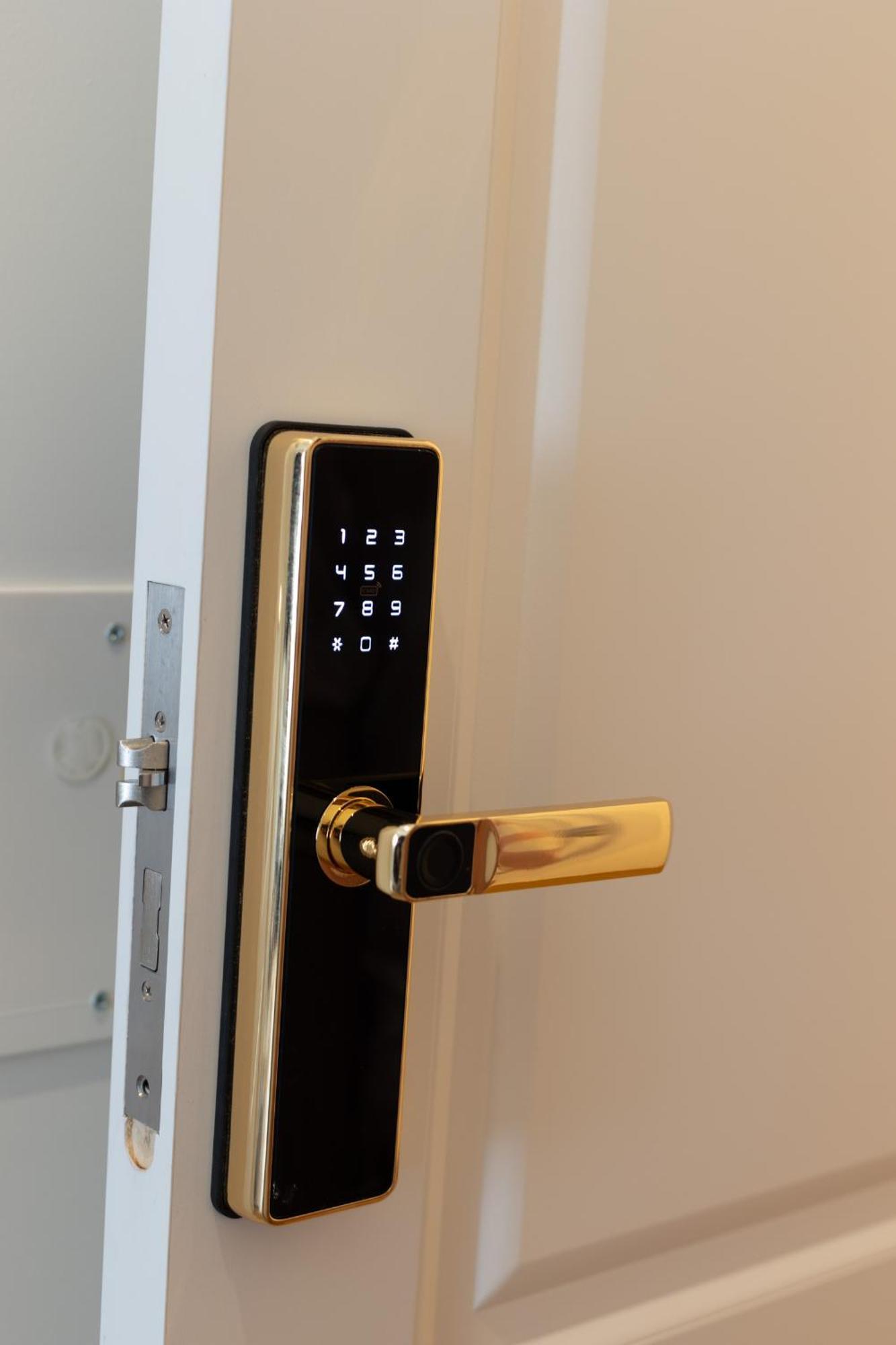 De Vince Suites - Luxury Rooms - Roma Termini Εξωτερικό φωτογραφία