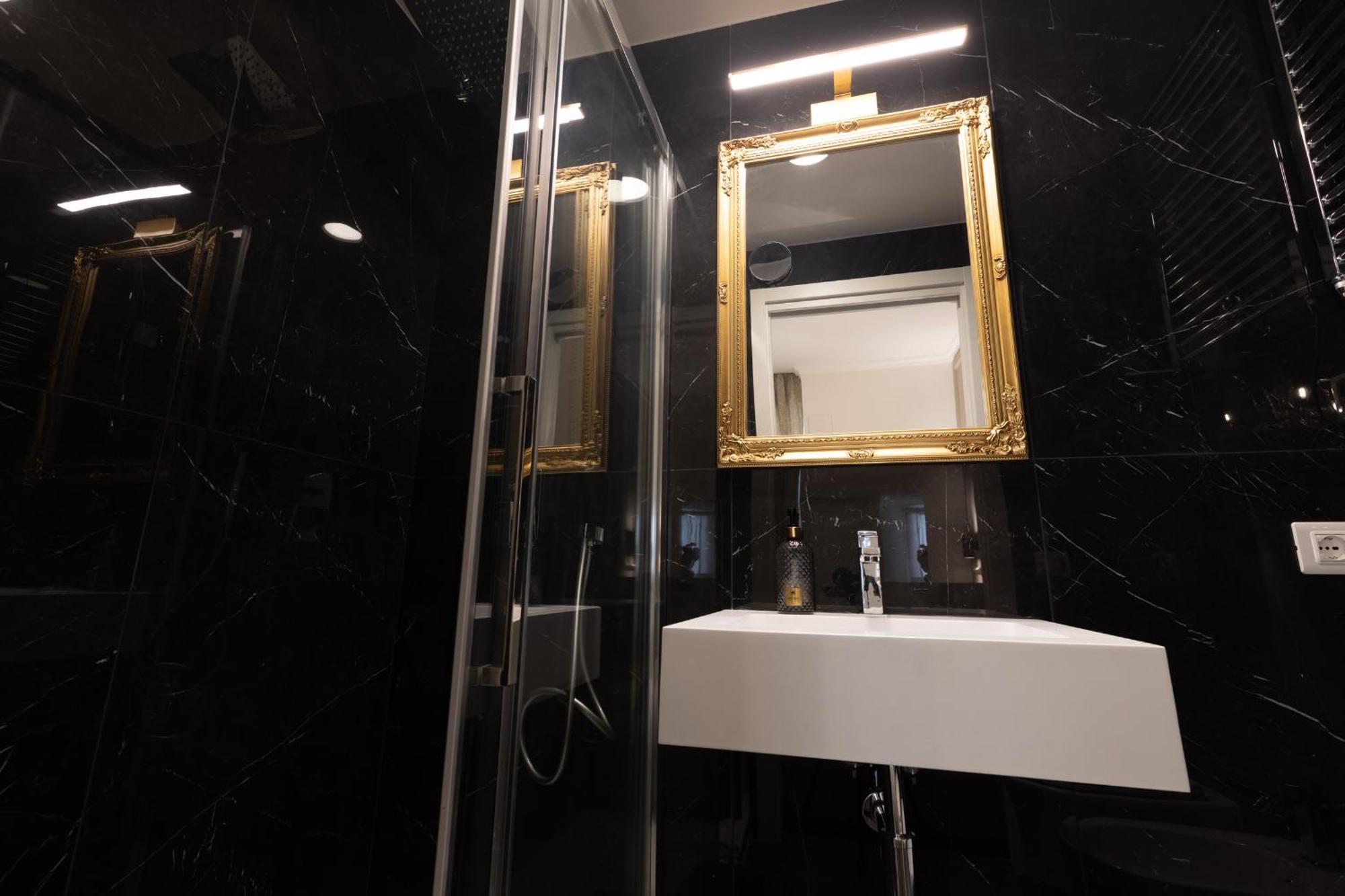De Vince Suites - Luxury Rooms - Roma Termini Εξωτερικό φωτογραφία