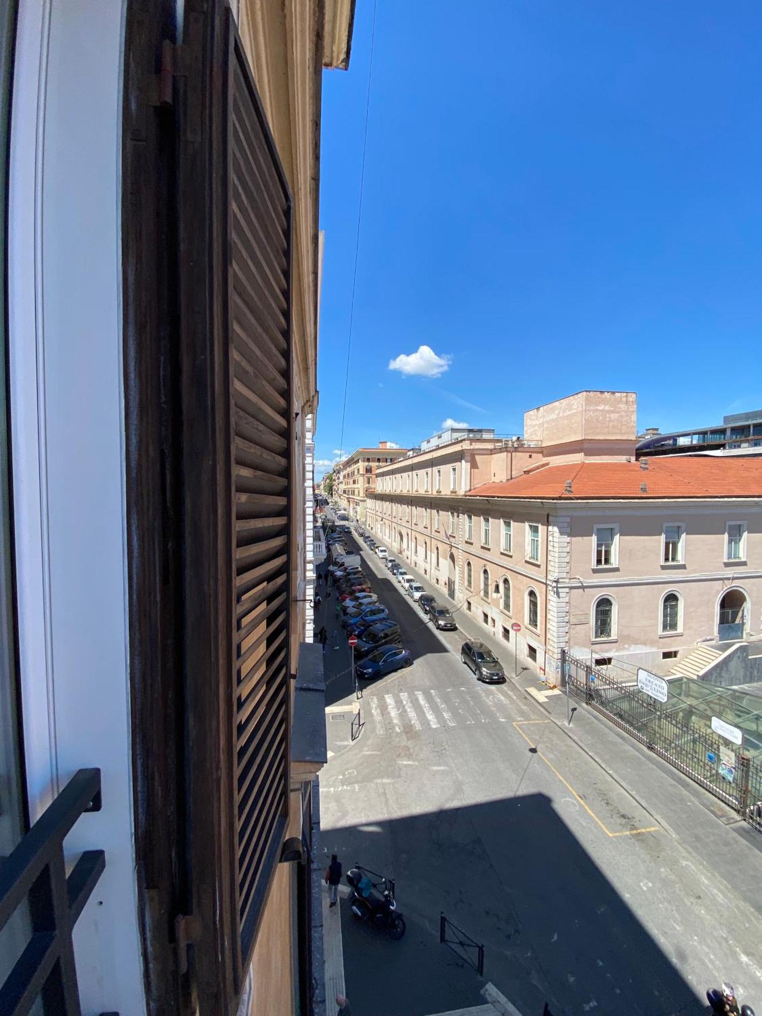 De Vince Suites - Luxury Rooms - Roma Termini Εξωτερικό φωτογραφία